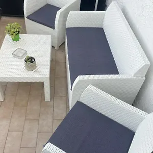 Appartamento Giardini Naxos Butterflies, Schiso